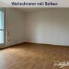 Wohnzimmer mit Balkon