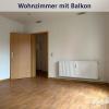 Wohnzimmer mit Balkon