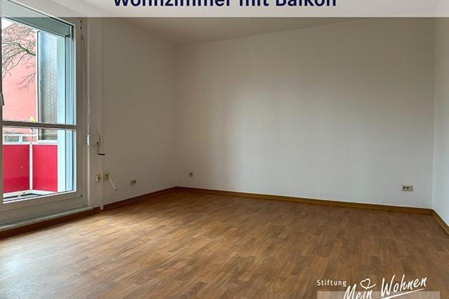 Wohnzimmer mit Balkon