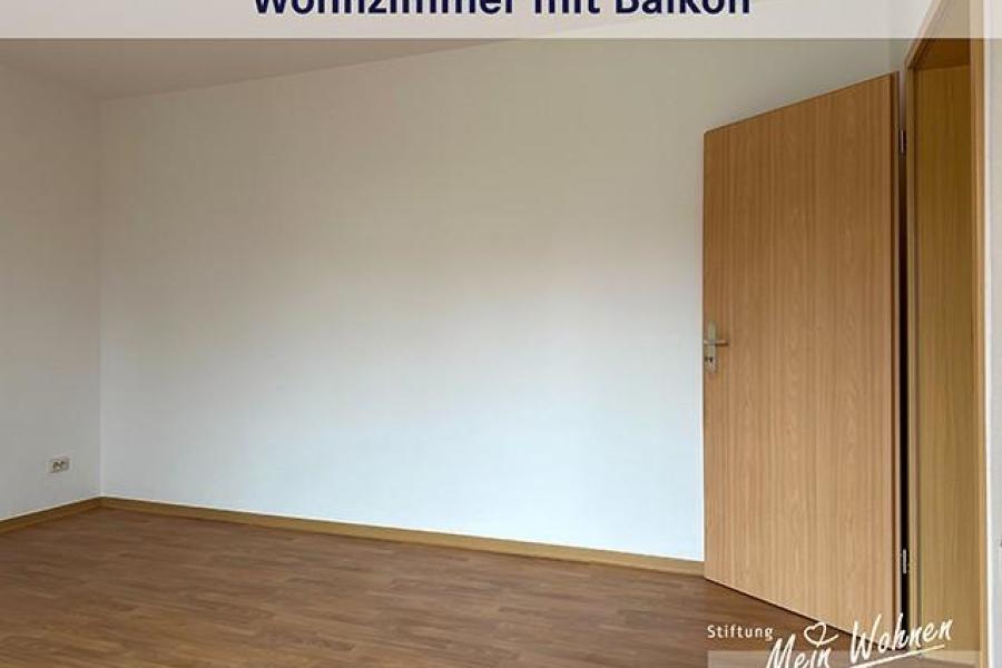 Wohnzimmer mit Balkon